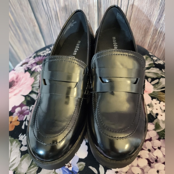 Steve Madden Loafers size 8 - Picture 5 of 9